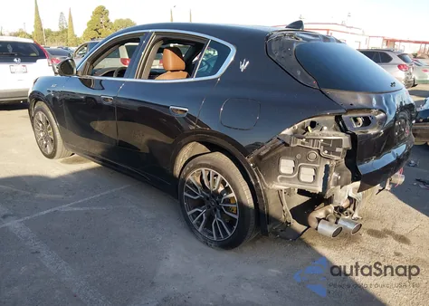 2023 Maserati Grecale Gt z USA, uszkodzony, nr VIN ZN682AVA6P7422827